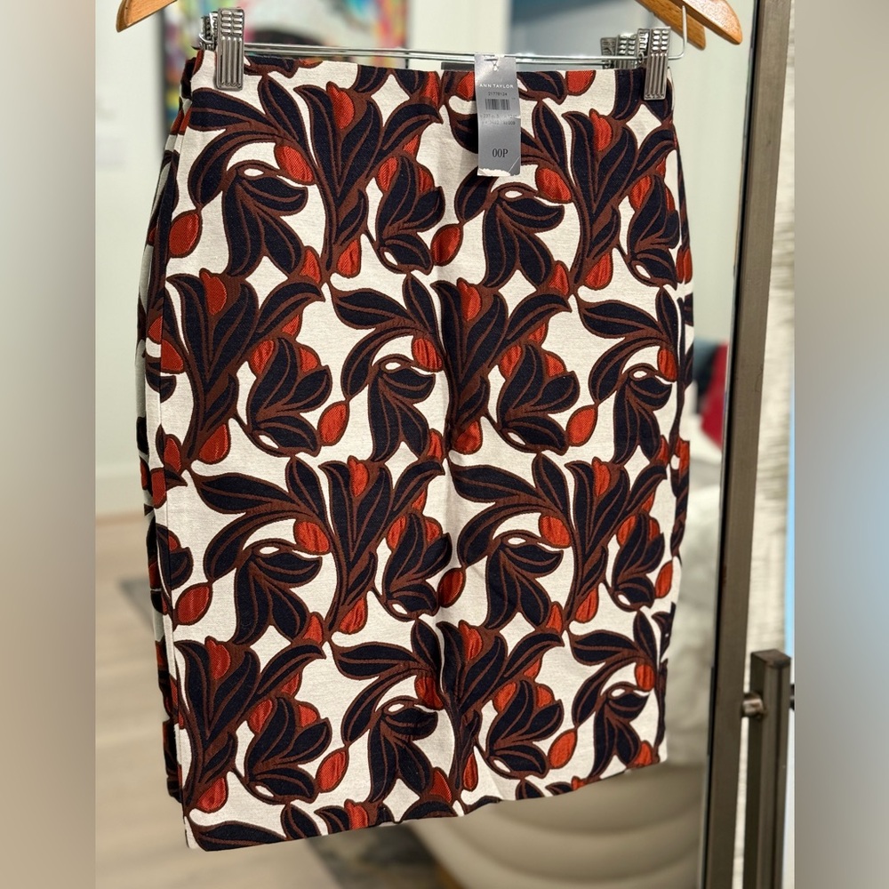Ann Taylor Red and Black Floral Pencil Skirt